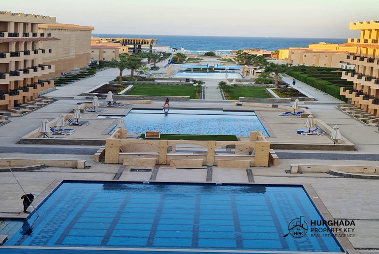 Geräumige 2-Zimmer-Wohnung mit seitlichem Meerblick zum Verkauf in Selena Bay, Hurghada